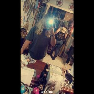 Meet your Posher, Caitlin